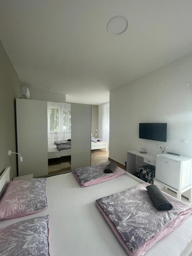 Villa Lovorka By Villa Eva Omisalj Room photo