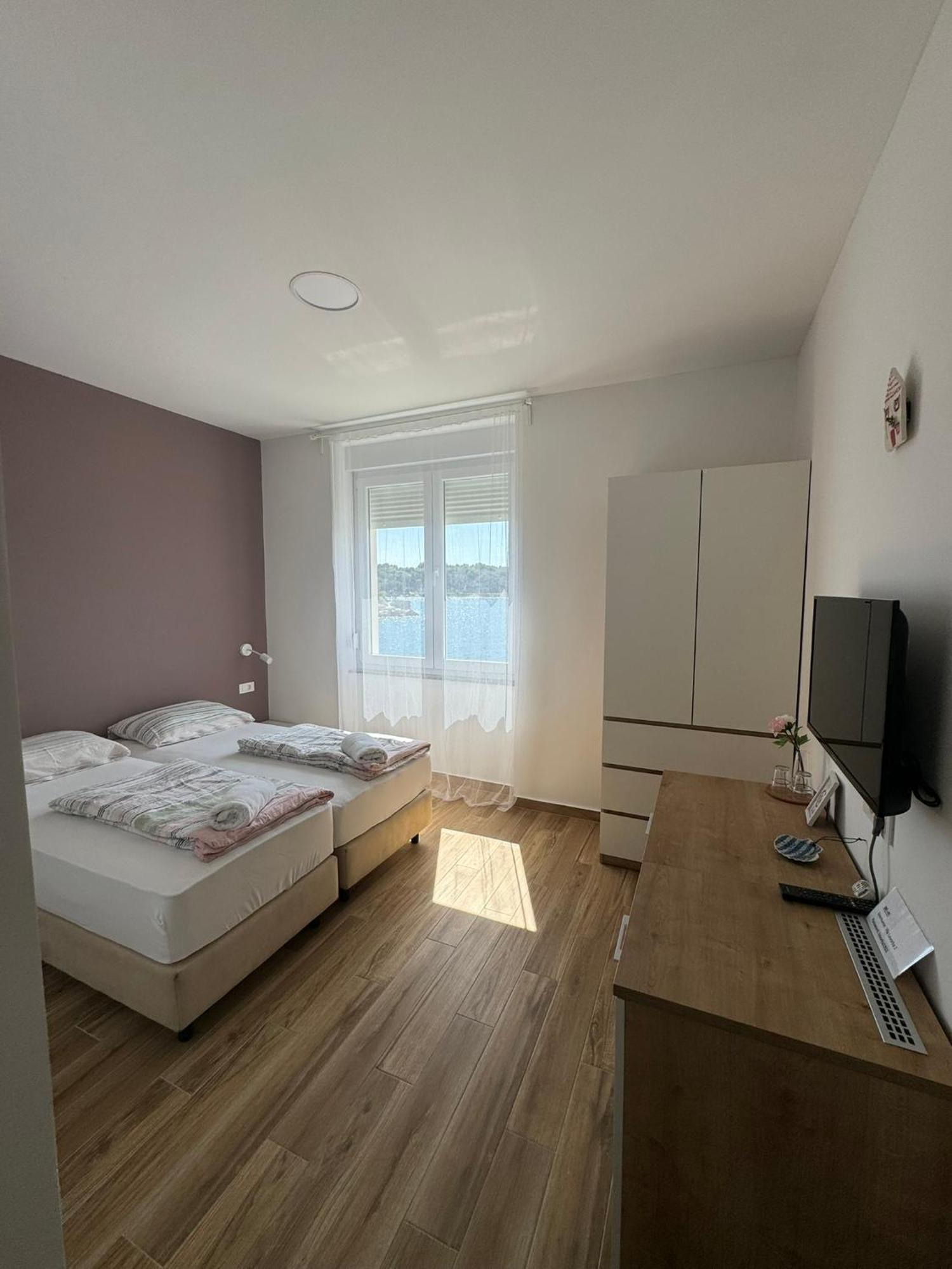 Villa Lovorka By Villa Eva Omisalj Room photo